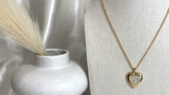 Mía Chain