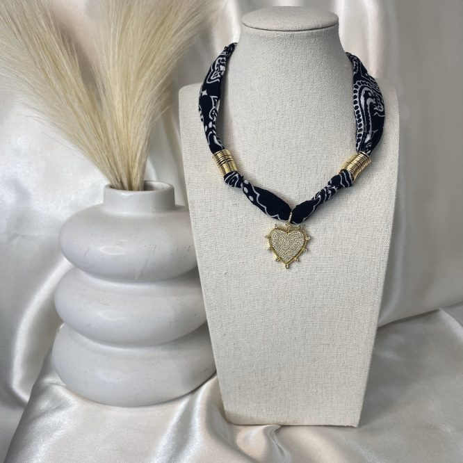 Crystal Heart Necklace - Image 3