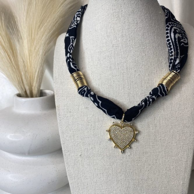 Crystal Heart Necklace - Image 4