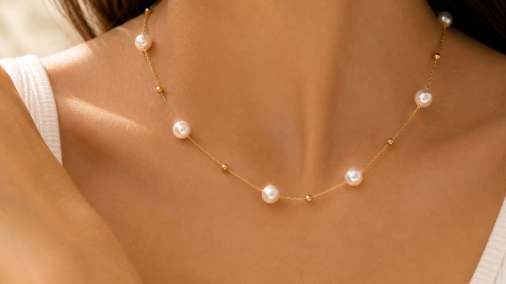 Stainless steel pearl necklace with a 16-inch chain and a 2-inch extender for women